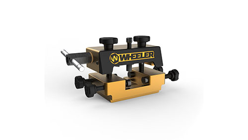 Le Universal Handgun Sight Tool de WHEELER te permet d'ajuster facilement les viseurs de ton arme, offrant précision et simplicité pour tous les tireurs.